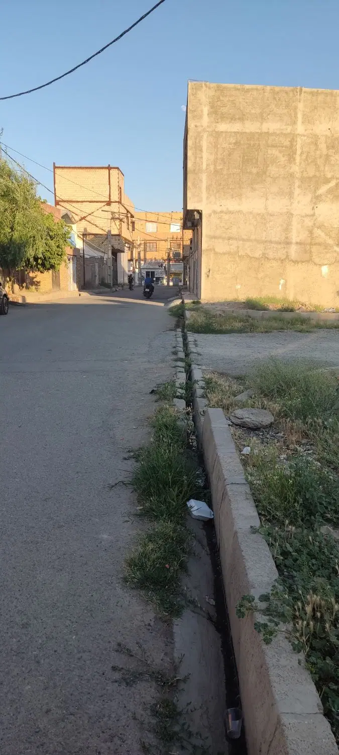 زمین فروشی