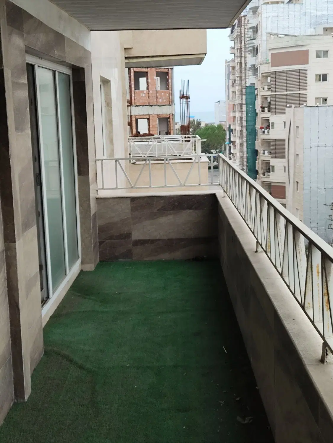 واحد ۱۲۰ متری بلوار ساحلی علیزاده ۵