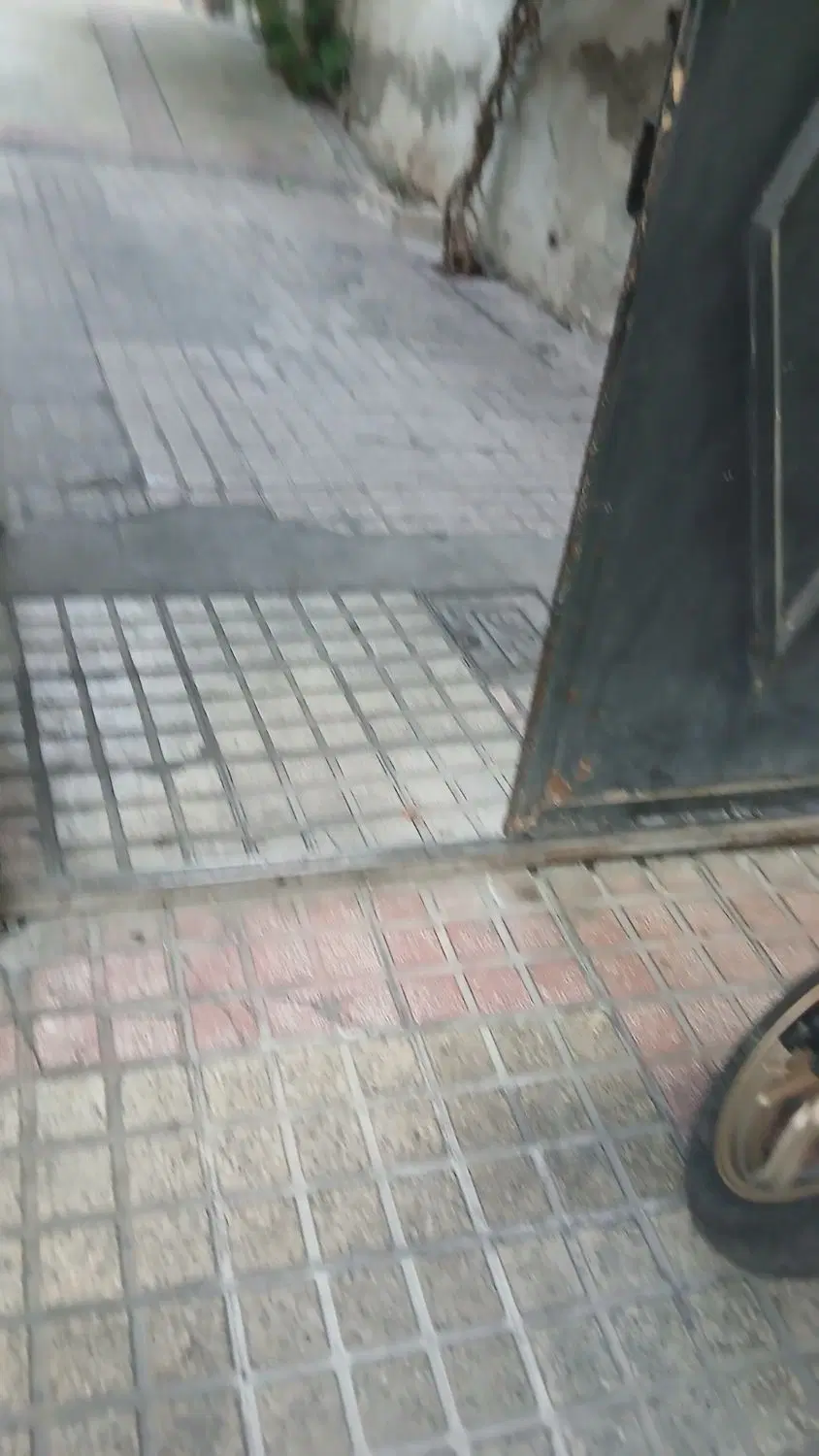 خانه کلنگی ۳۸۰ متر