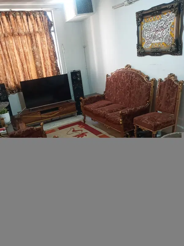 هم خونه(میدان پاستور)