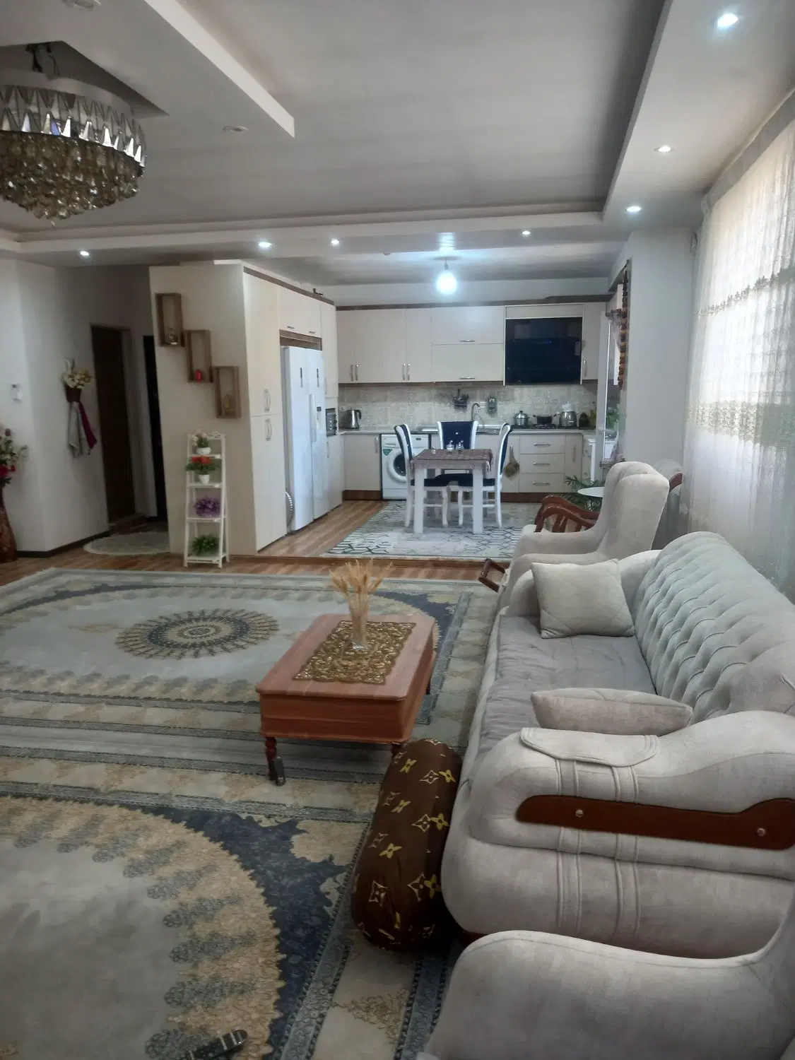 فروش آپارتمان فاز۴ فرهنگیان دانش ۳