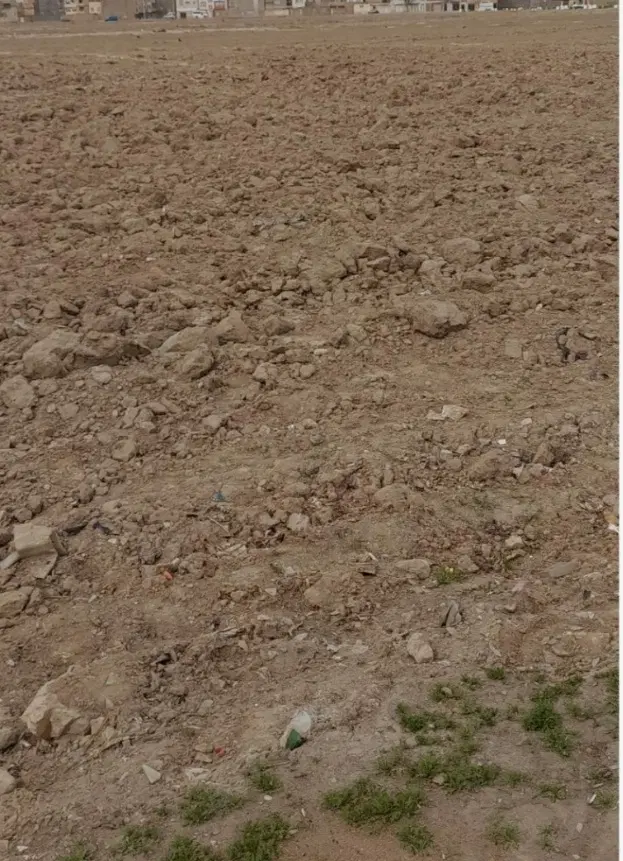 زمین دره ریز