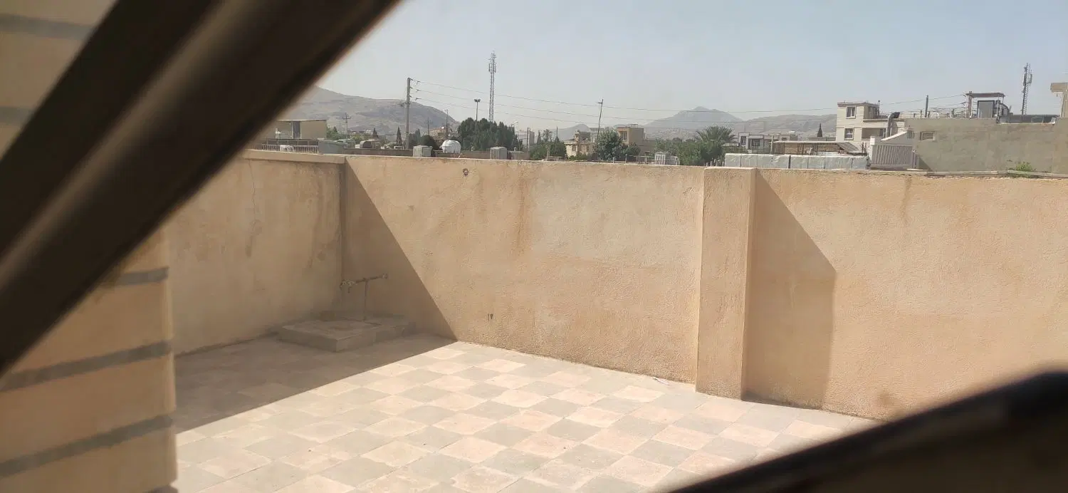 رهن و اجاره واحد ۱۳۰ متری طبقه دوم ویلایی