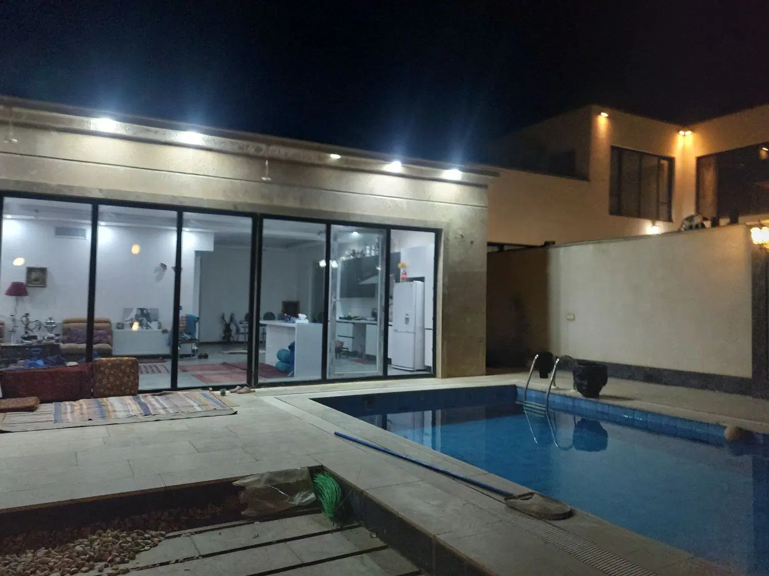 ویلا ۵۰۰ متری در کردان کنار کانال