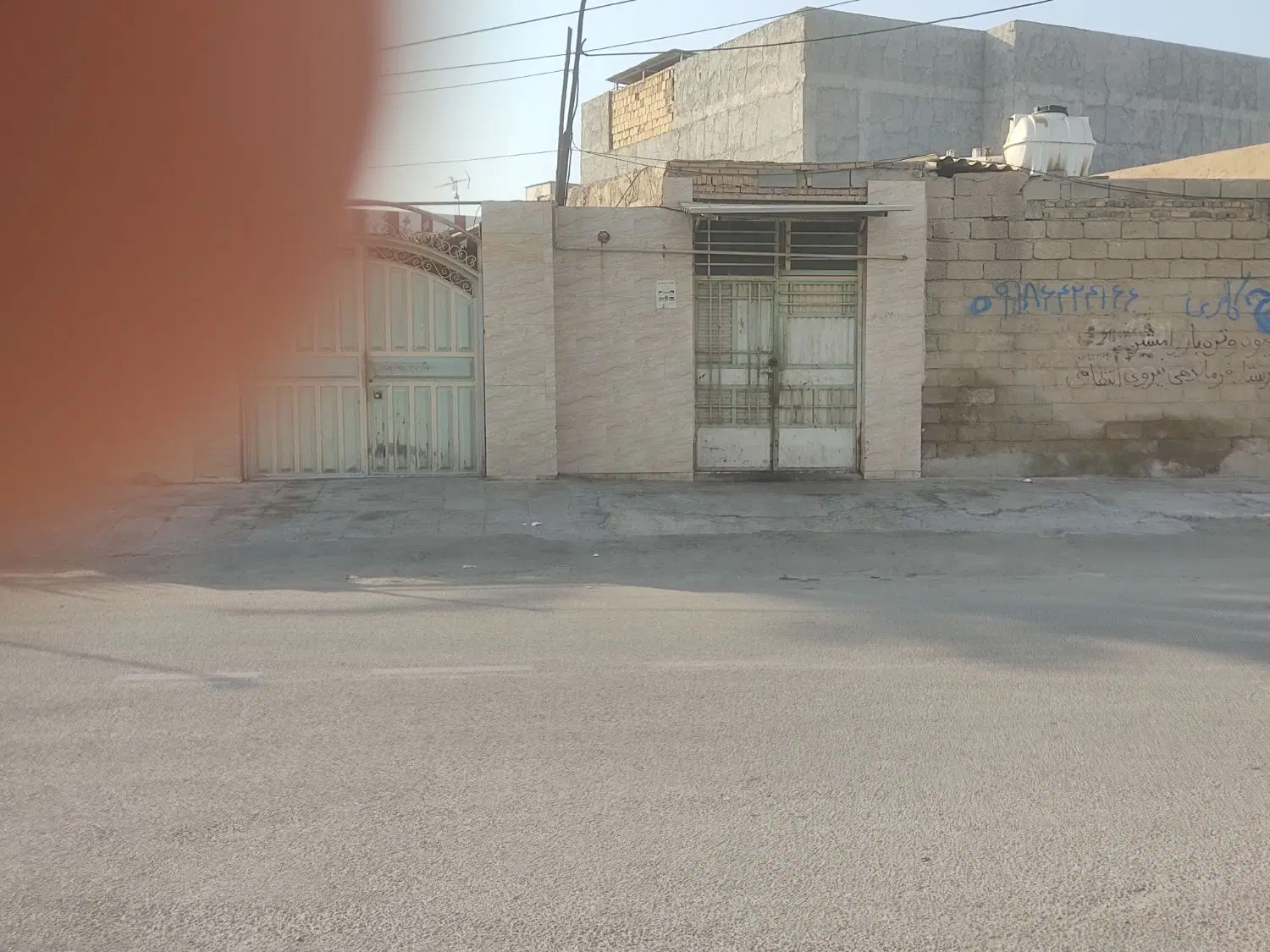 خانه در خیابان مطهری سر خیابان اصلی