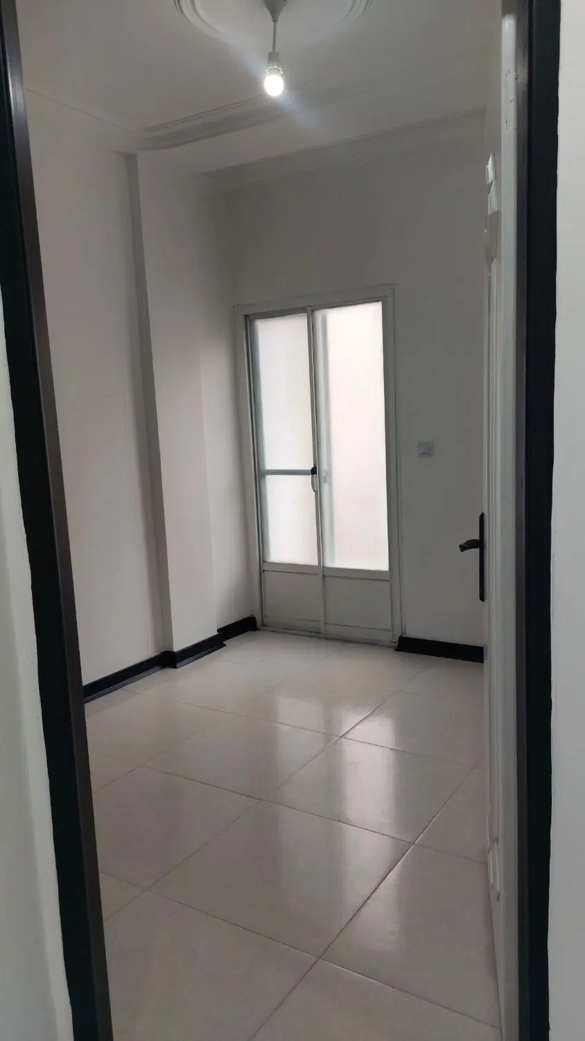 آپارتمان ۷۵ متری_کوچه فرد رشتیان_پارکینگ اختصاصی