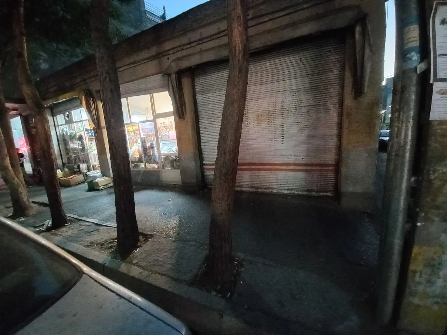 ملک تجاری مسکونی بر خیابان