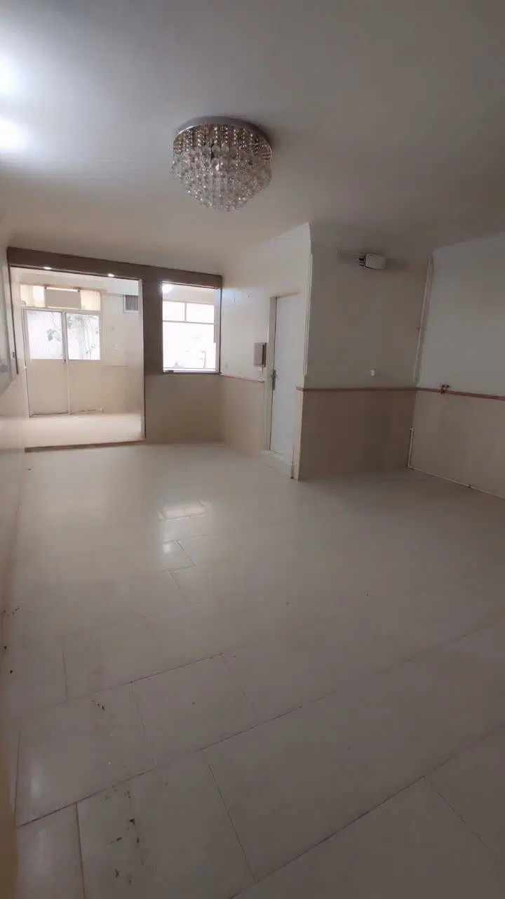 دو واحد با یک سند_حیاط بزرگ_مالک‌اشتر