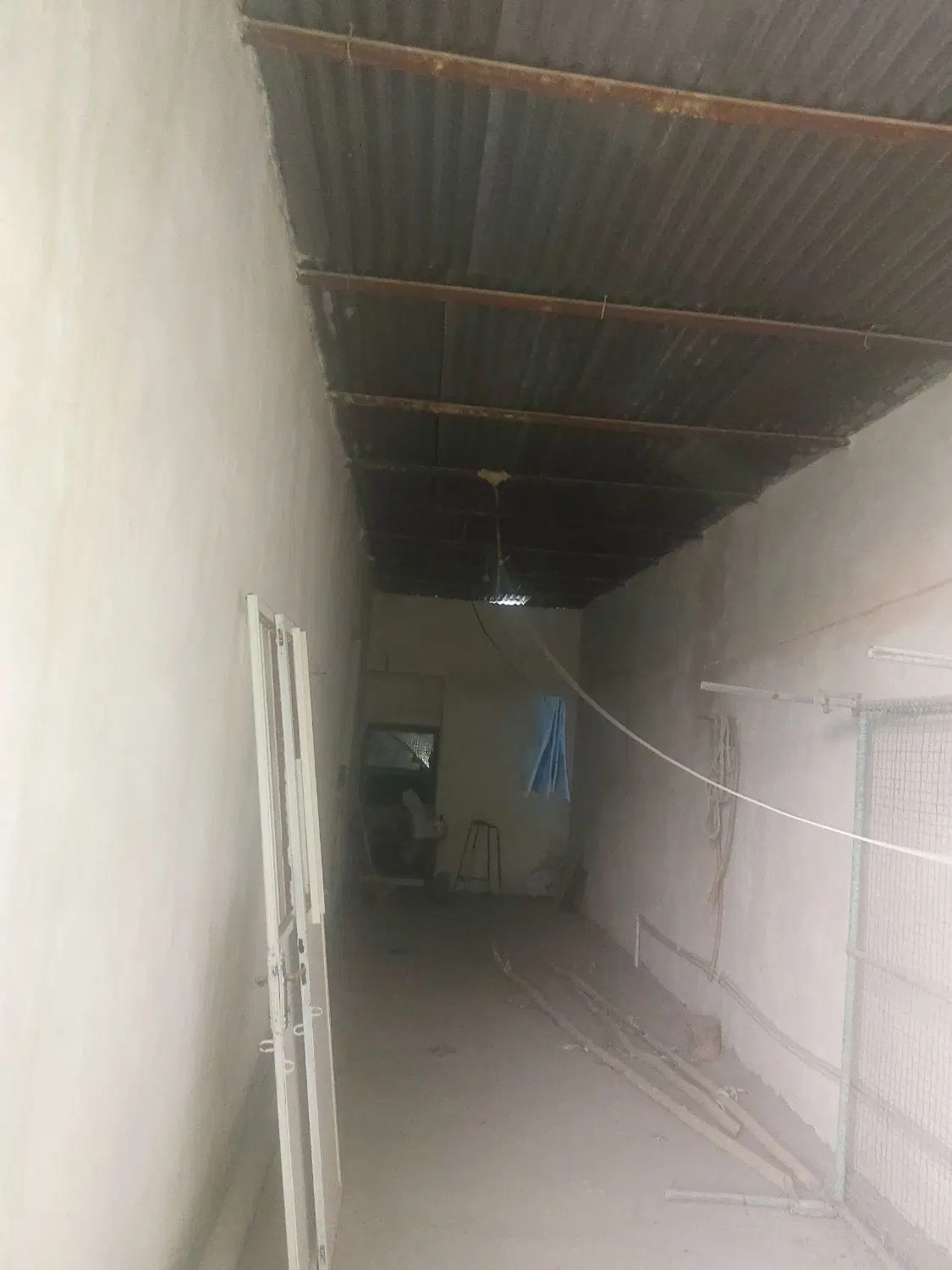 منزل مسکونی و یه باب مغازه