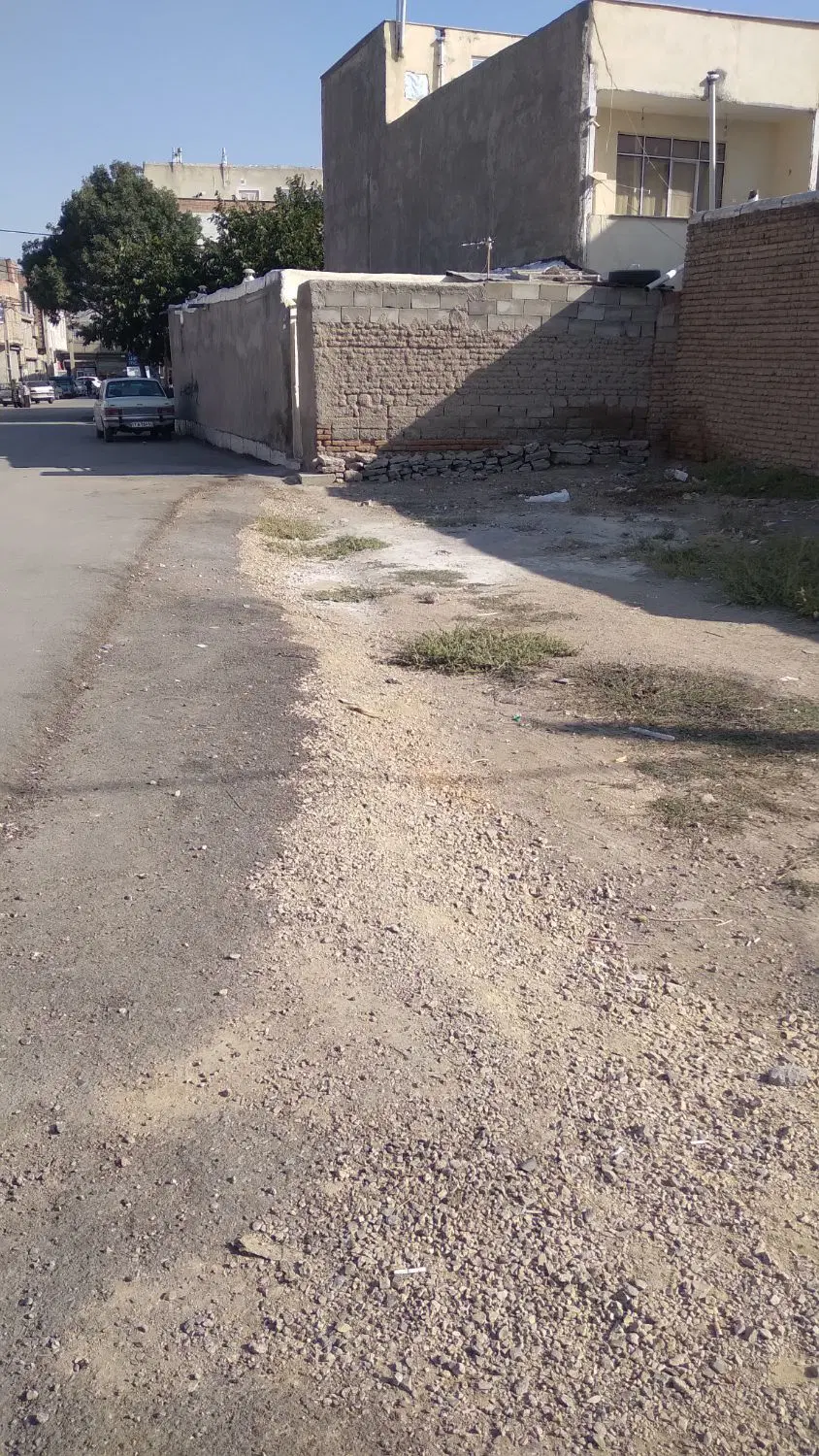 زمین دو نبش