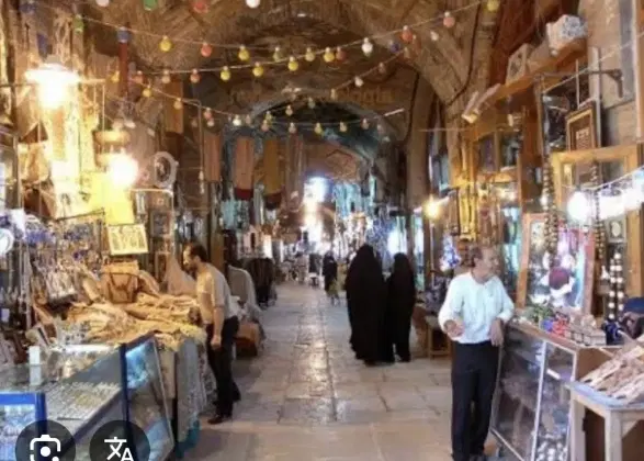 مغازه تجاری در بازار