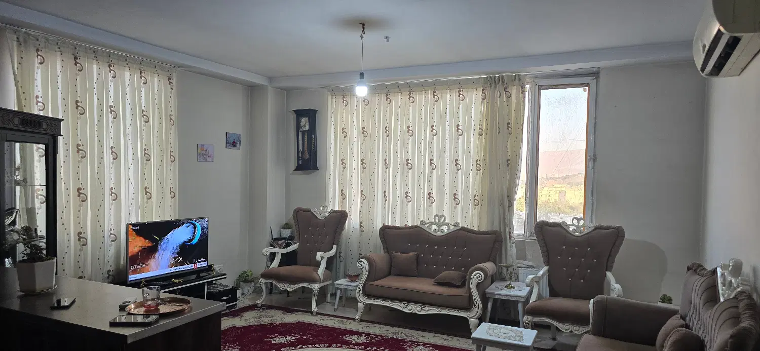 آپارتمان ۷۵ متری مهاجران