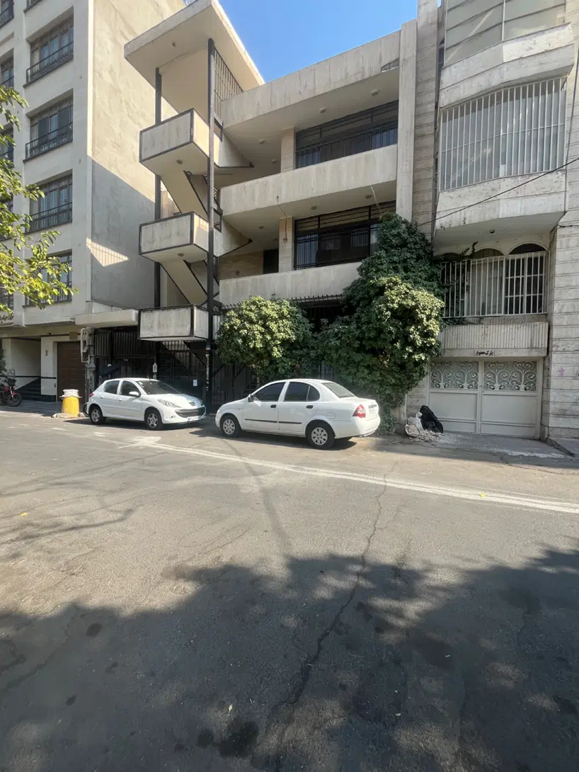 ۵۰۰ متر بهترین لوکیشن گاندی-جردن