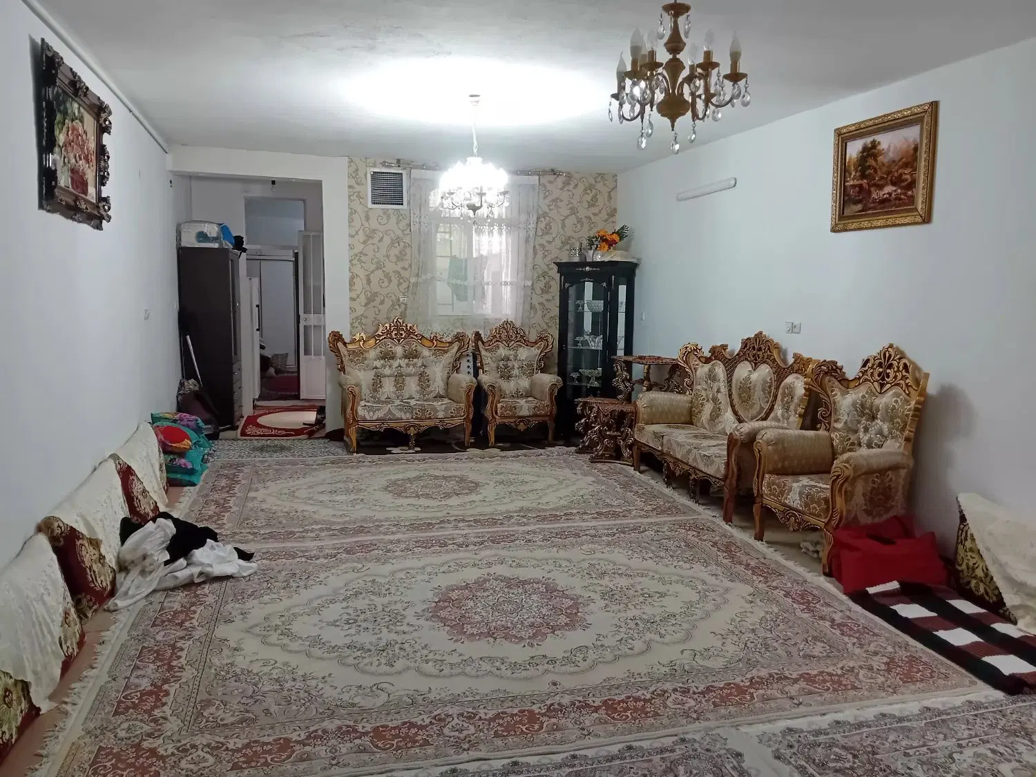خانه ویلایی ۱۰۰ متری دارای مغازه