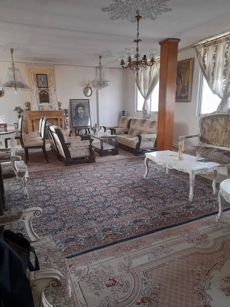 آپارتمان ۳ خوابه  ۱۶۲ متری در جمهوری