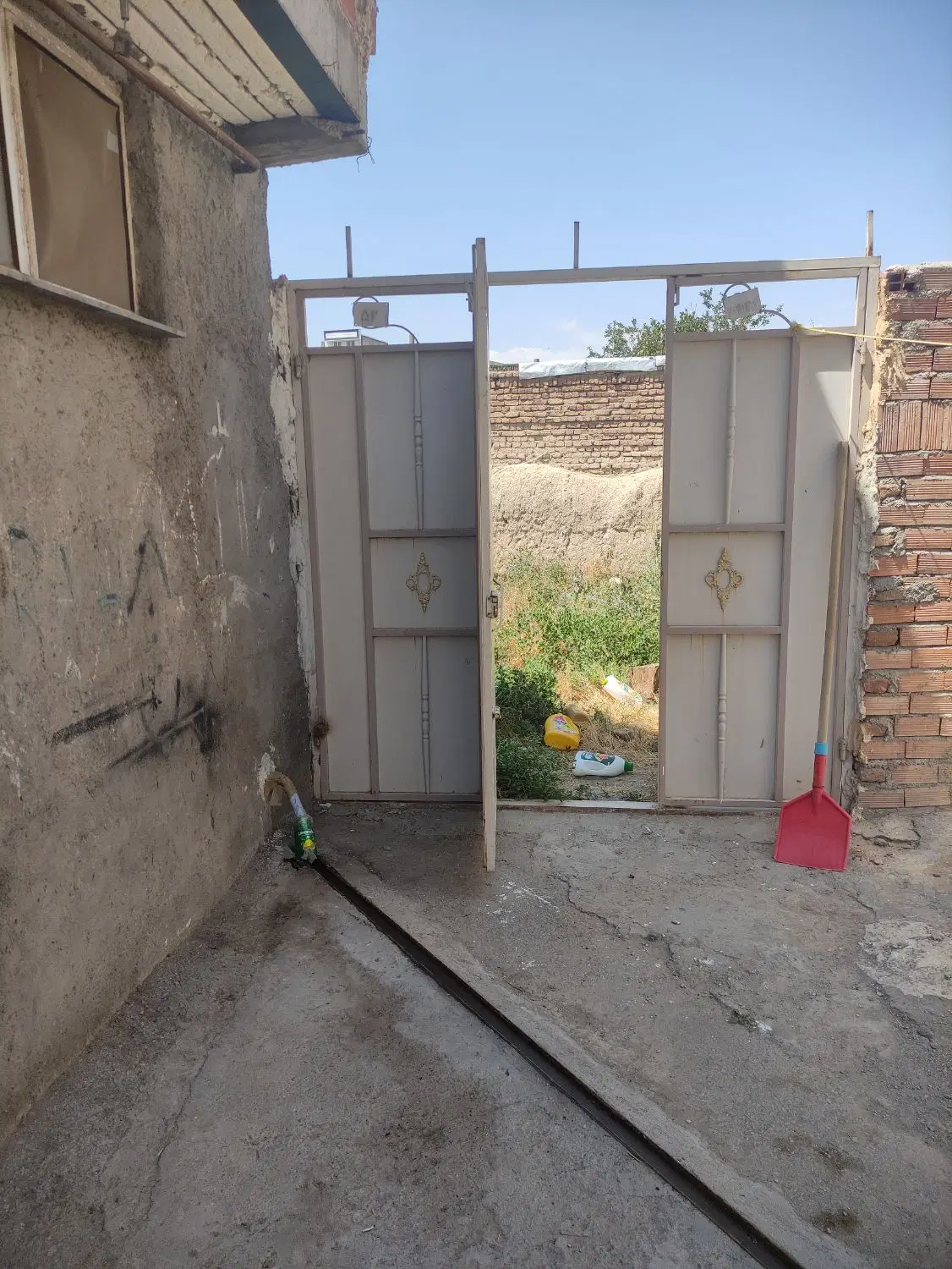 فروشی زمین در محله ملاباشی