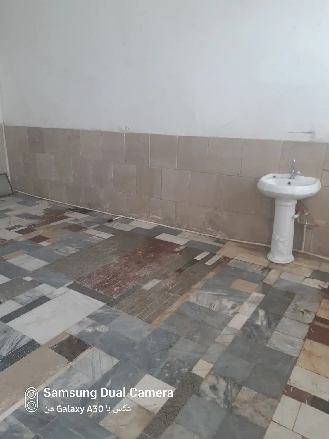 یکباب مغازه تجاری ۵۰متر مربع امام خمینی شمالی