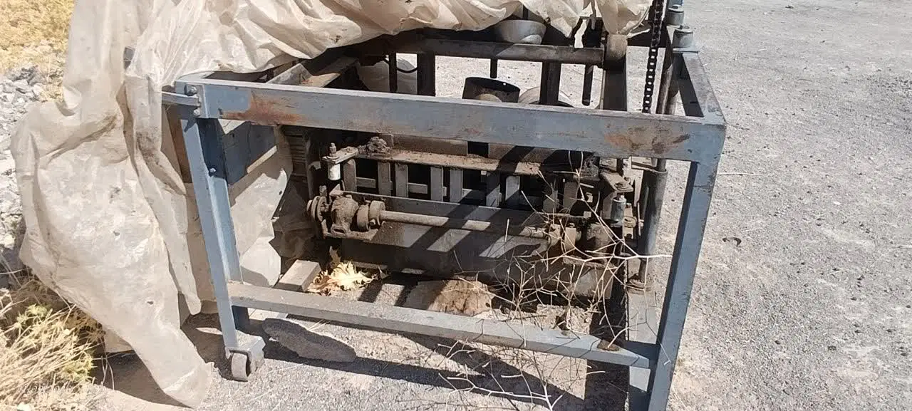 فروش کارگاه بلوک زنی با 4عدد دستگاه بهمزنتر