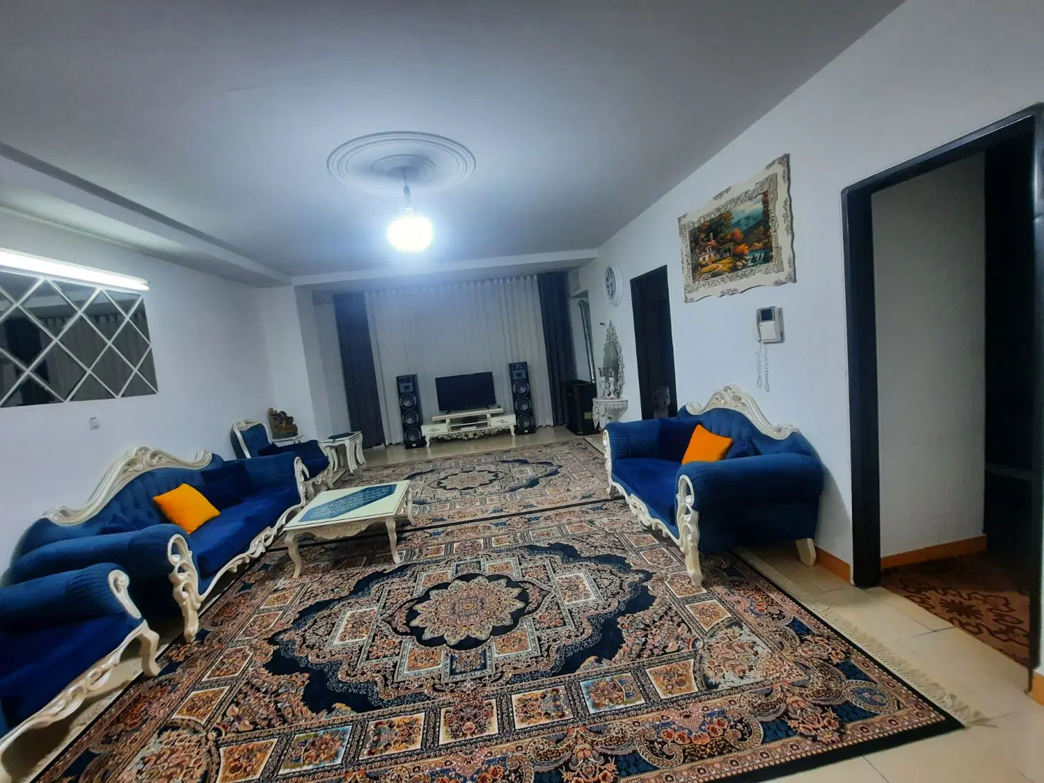 یک واحد اپارتمان 83متری دوخواب