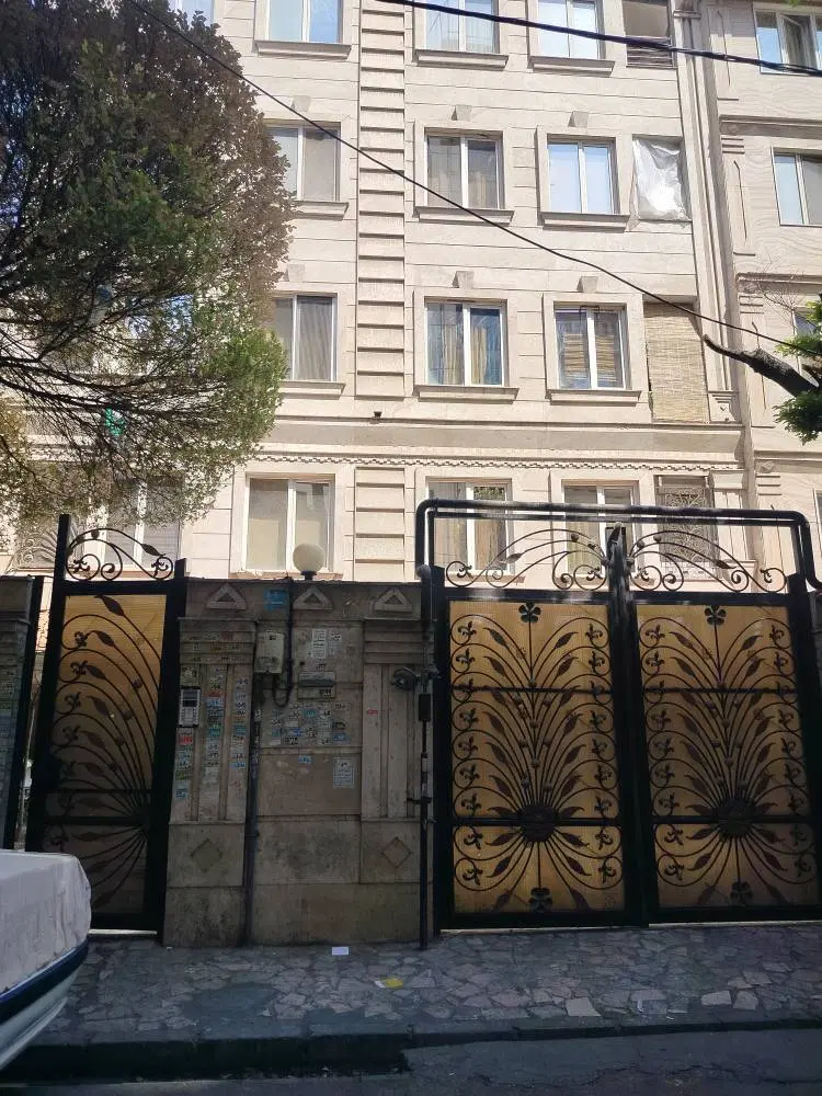 اجاره آپارتمان دربازرگان کوچه کریمی فول امکانات