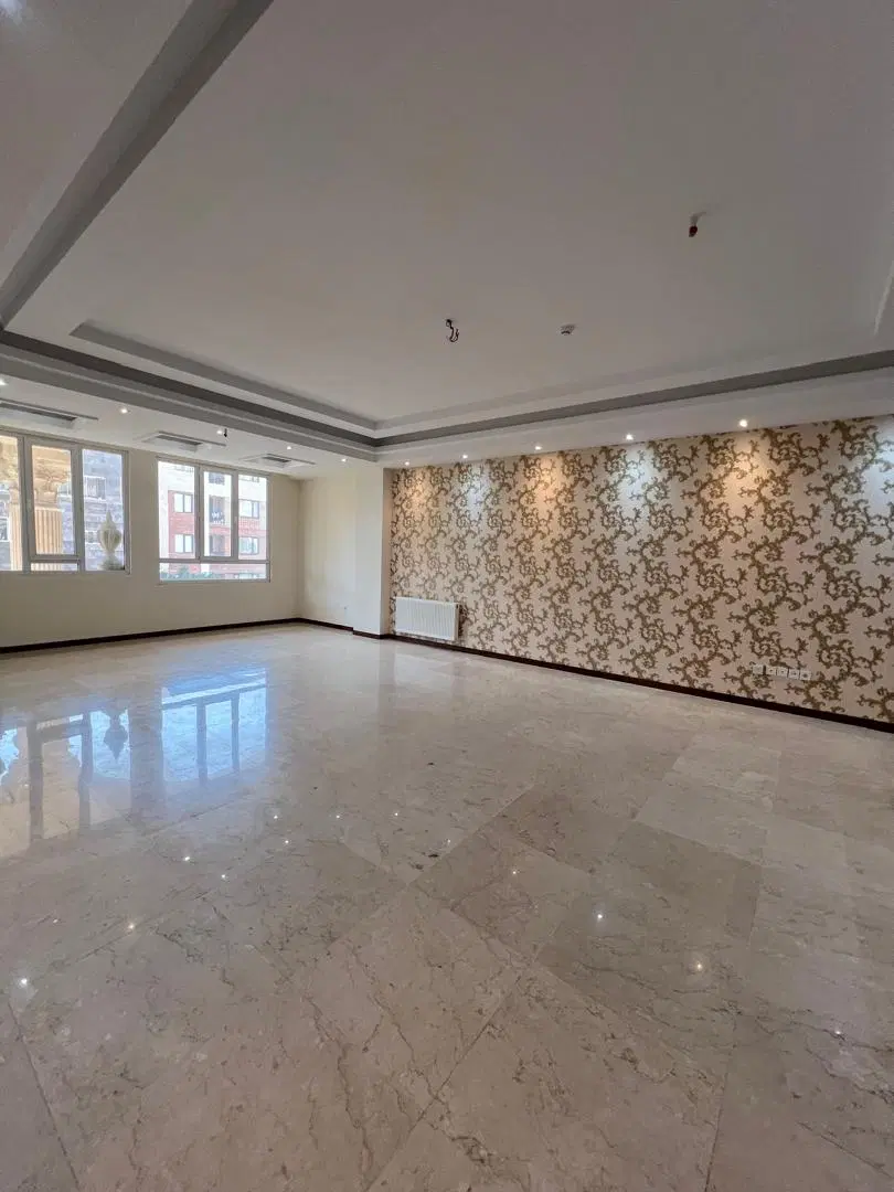 150متر. 2پارکینگ.روبه آفتاب.نما رومی.بالای شریعتی