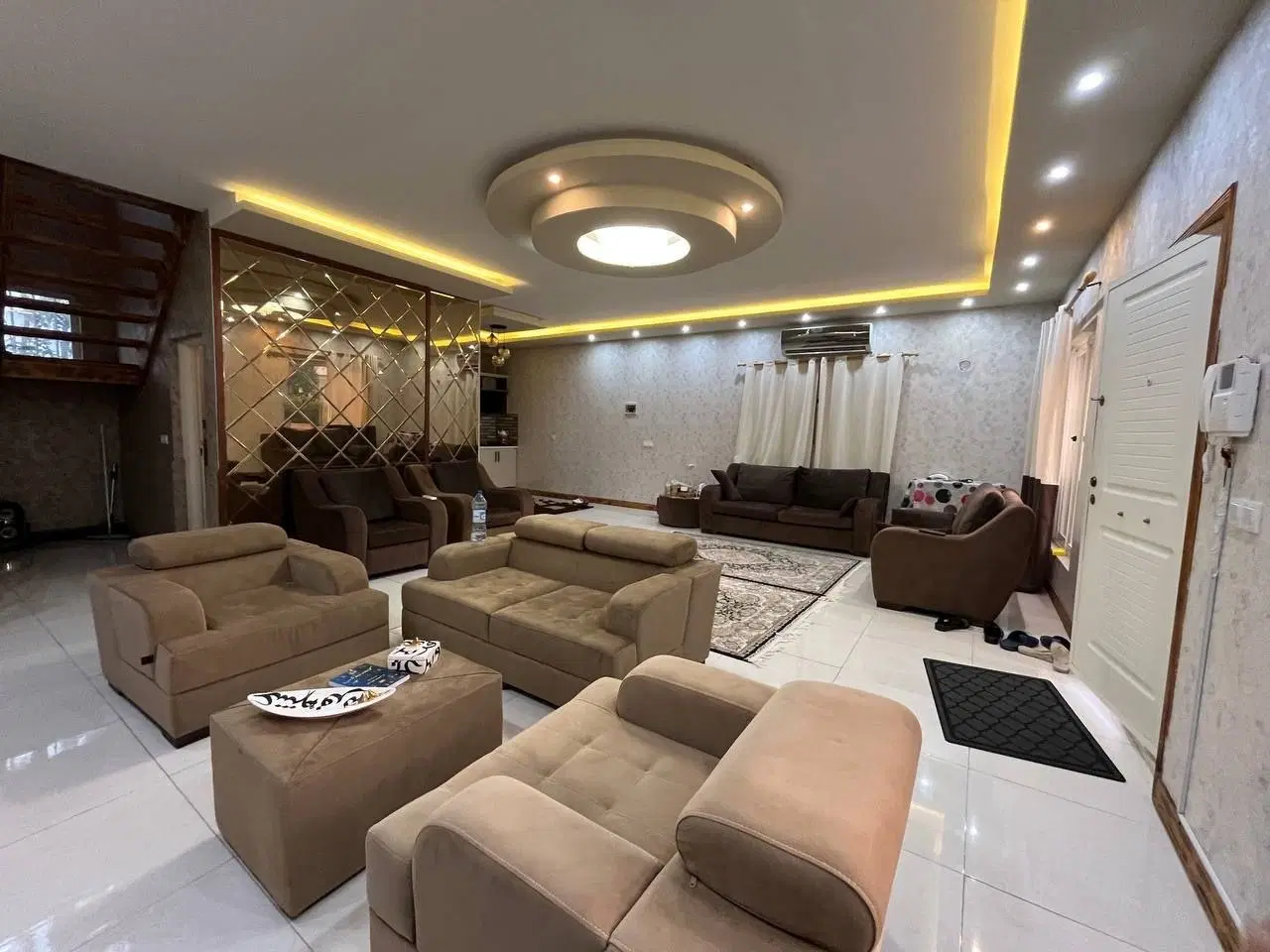 قلب جنگل ایزدشهرباغچه ویلاسرسبزمبله ویوابدسندتکبرگ