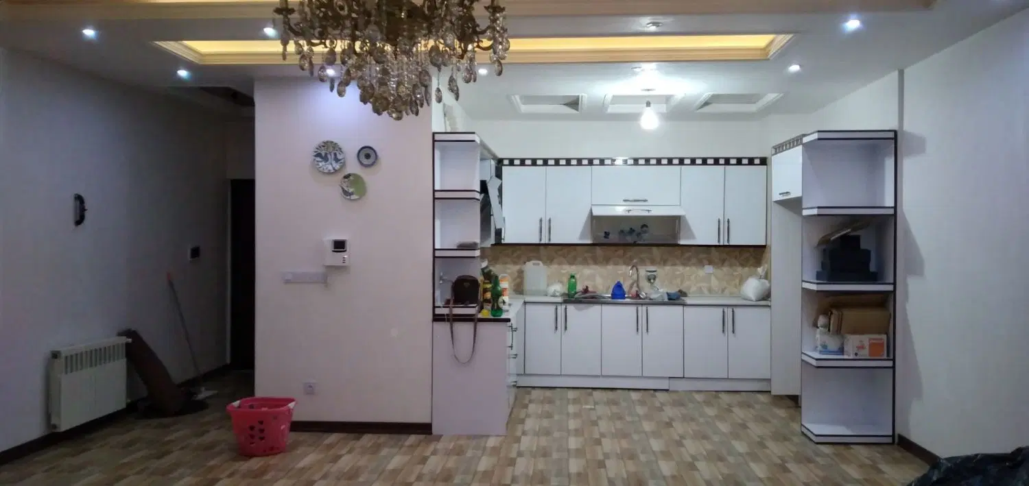 اجاره ۱۰۰متری ۲خواب طبقه۲باآسانسوروانباری