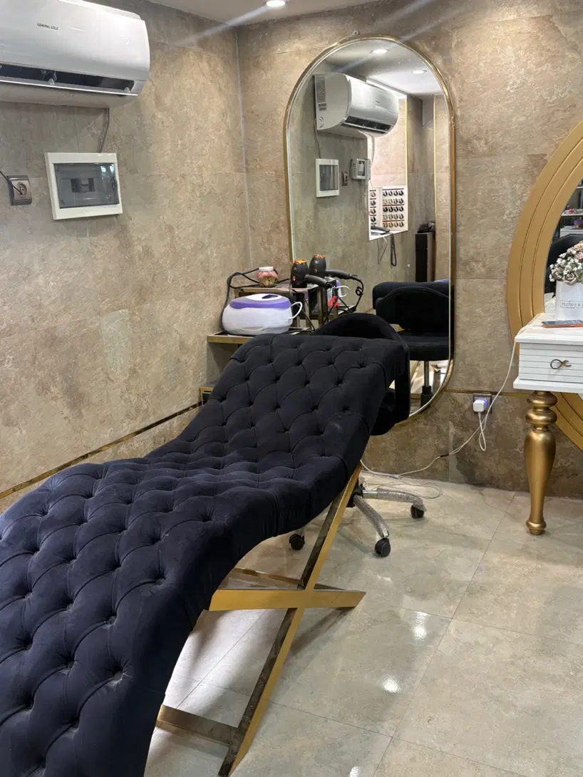 تخت مژه و آرایش دائم