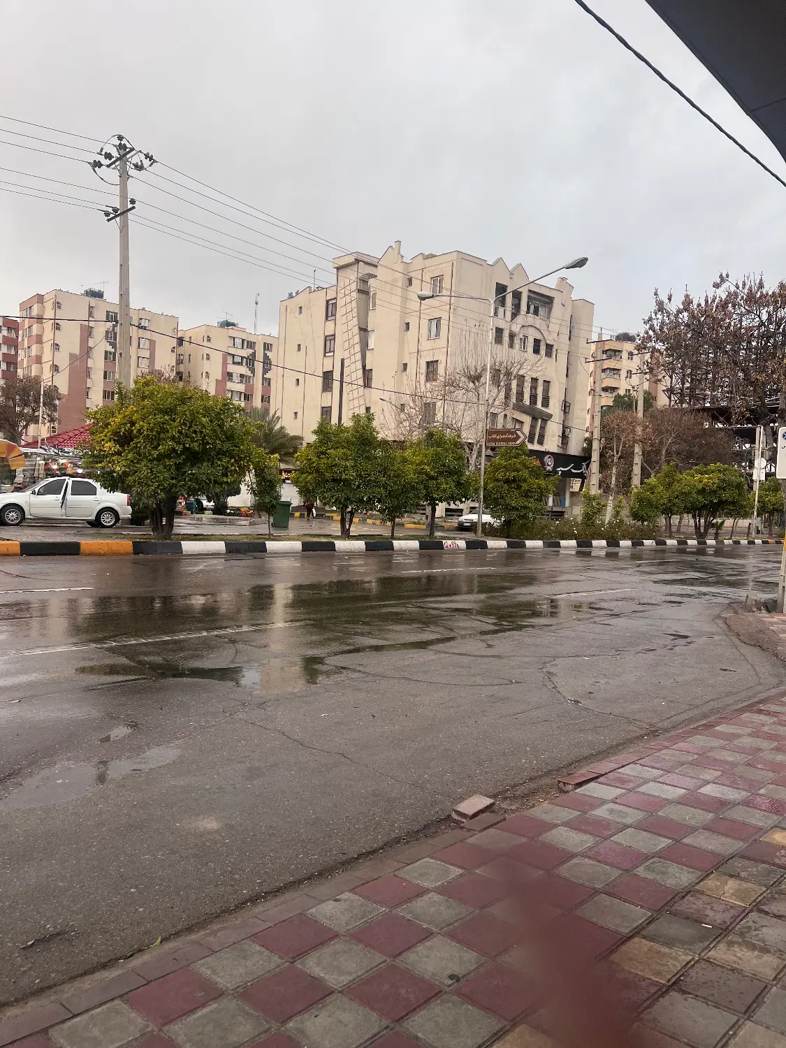 واحد ۱۳۵ متری - اطلسی