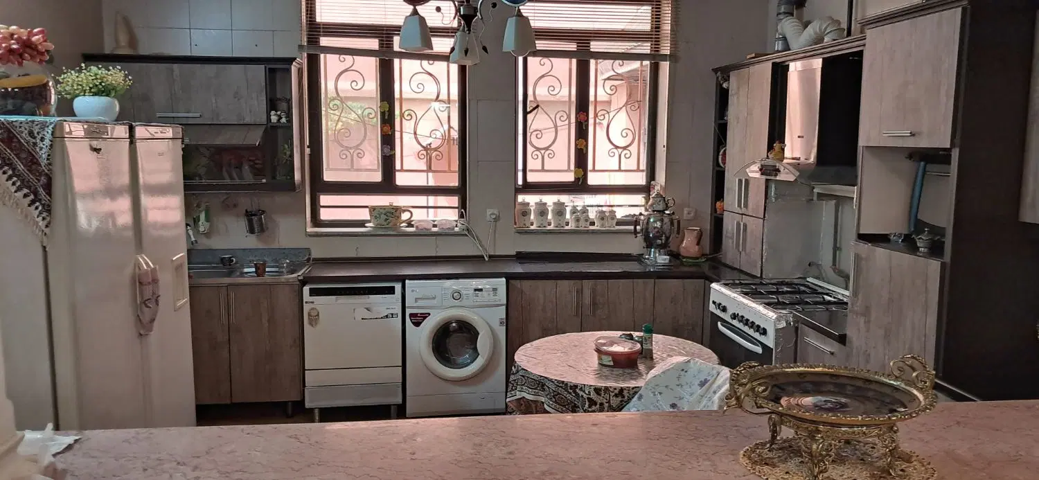 فروش منزل ویلایی.
