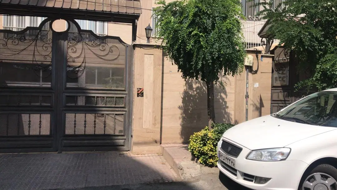 ۳۰۰ متر ویلایی _ شخصی ساز _ شمالی_ شهرک راهن