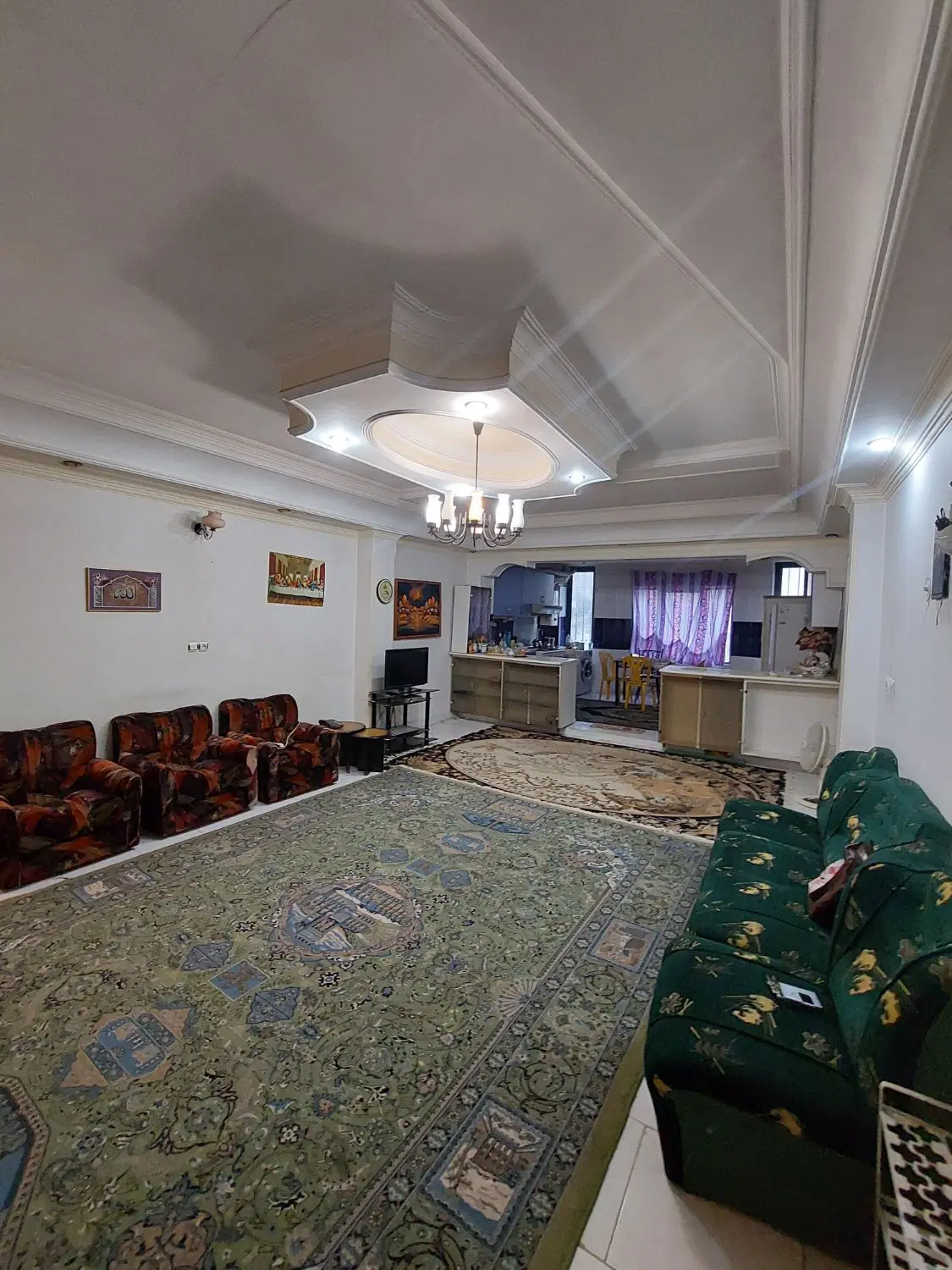 واحد ۹۴ متری کارگر غیر اوقاف پارکینگ
