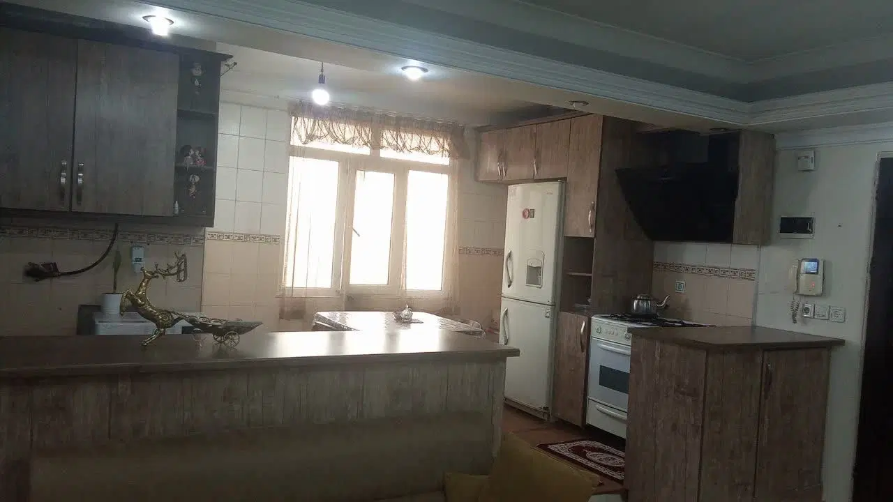 رهن و اجاره آپارتمان ۸۳متری محدوده خیابان بهمنیار