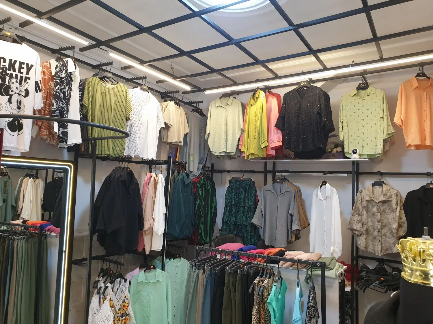 واگذاری پوشاک زنانه