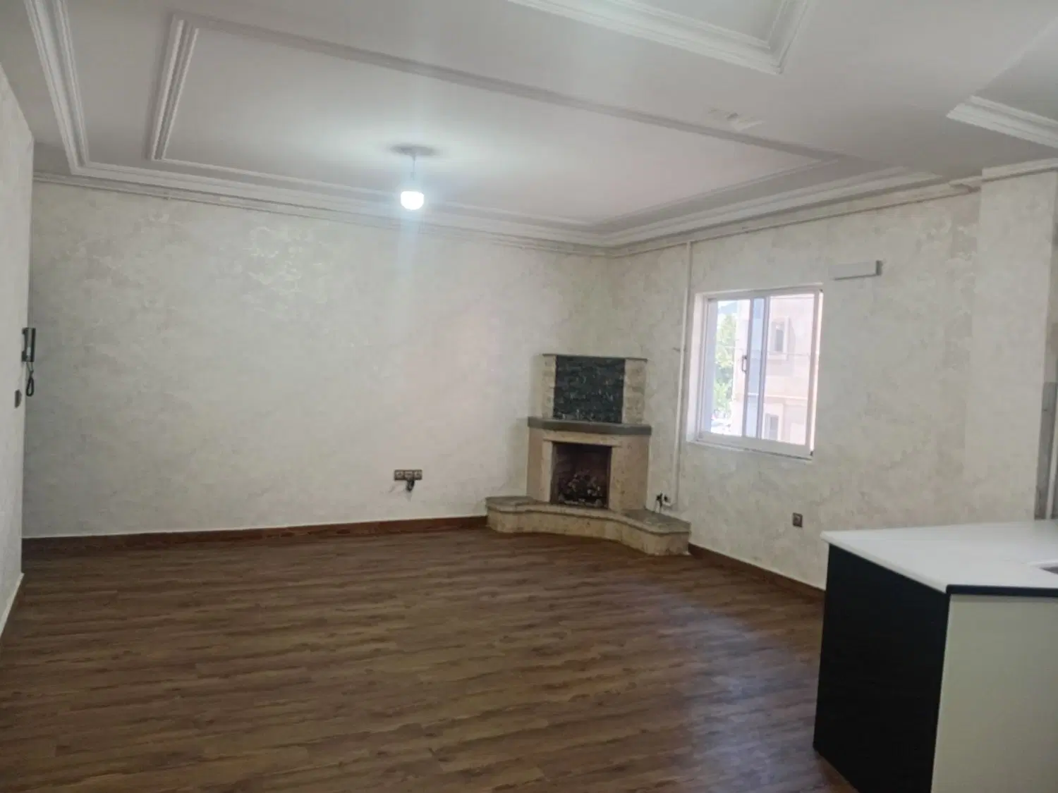 آپارتمان ۸۳ متری_پارکینگ اختصاصی_رشتیان