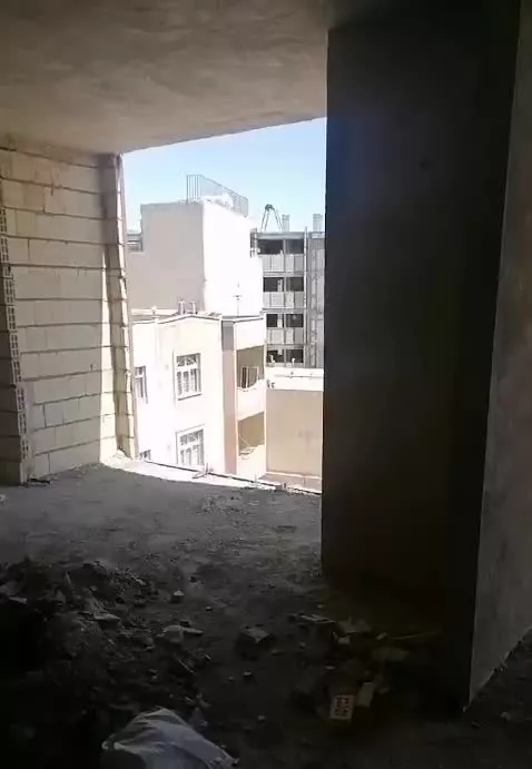 آپارتمان نوساز 125 متری 3 خوابه باهنر ،رباط اول