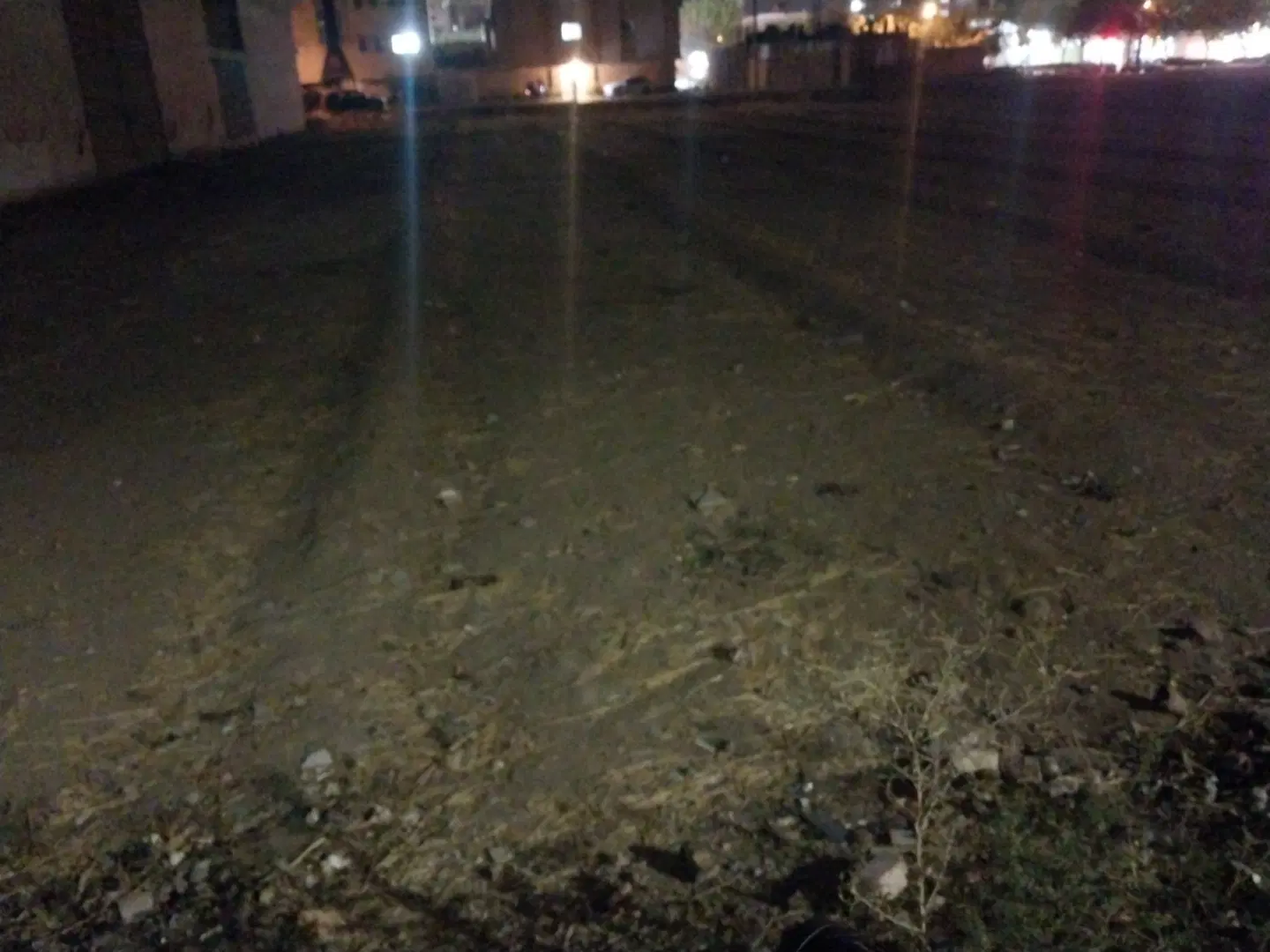 زمین ۲۰۰متری