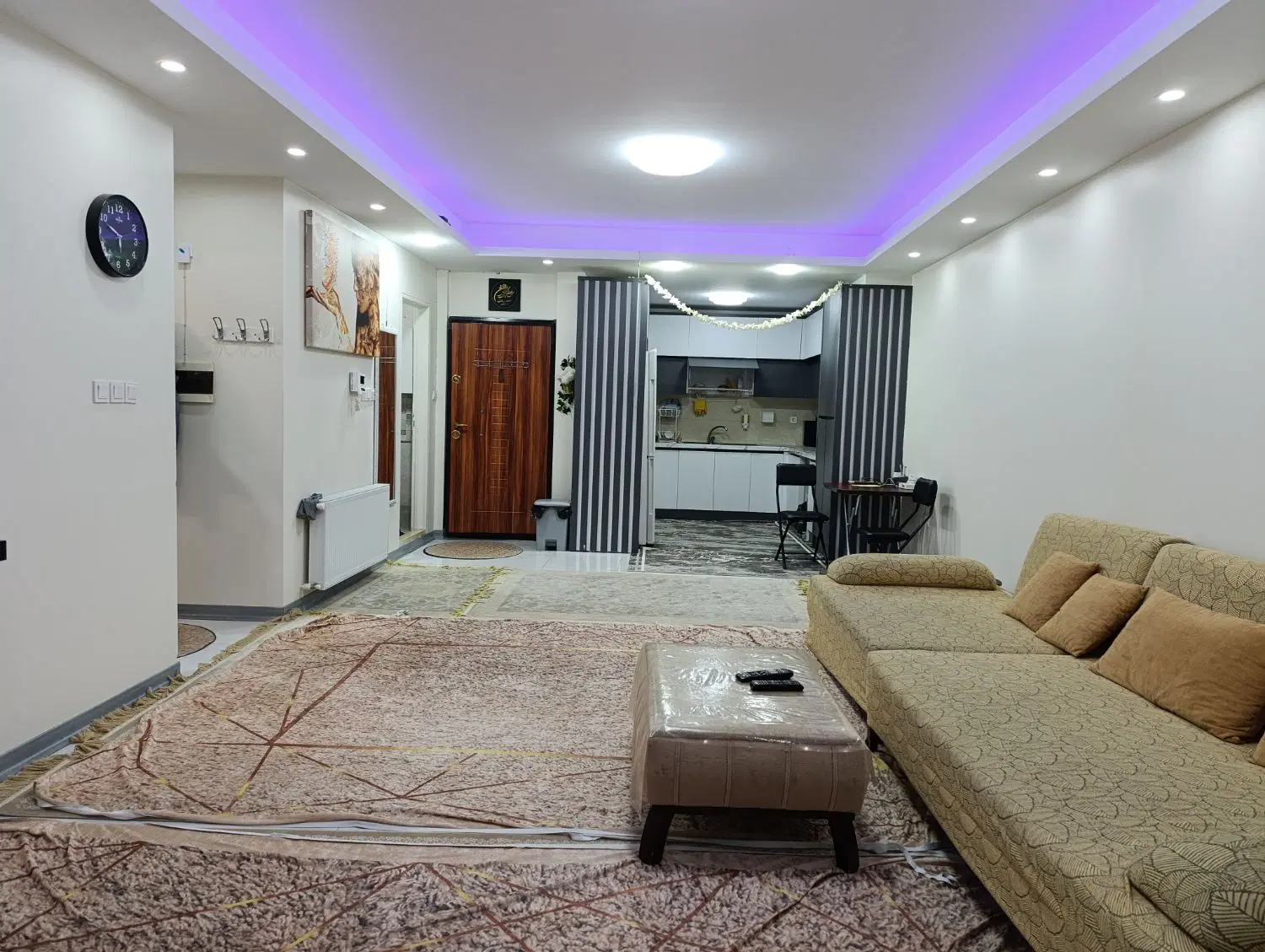 واحد نوساز ۹۰ متری