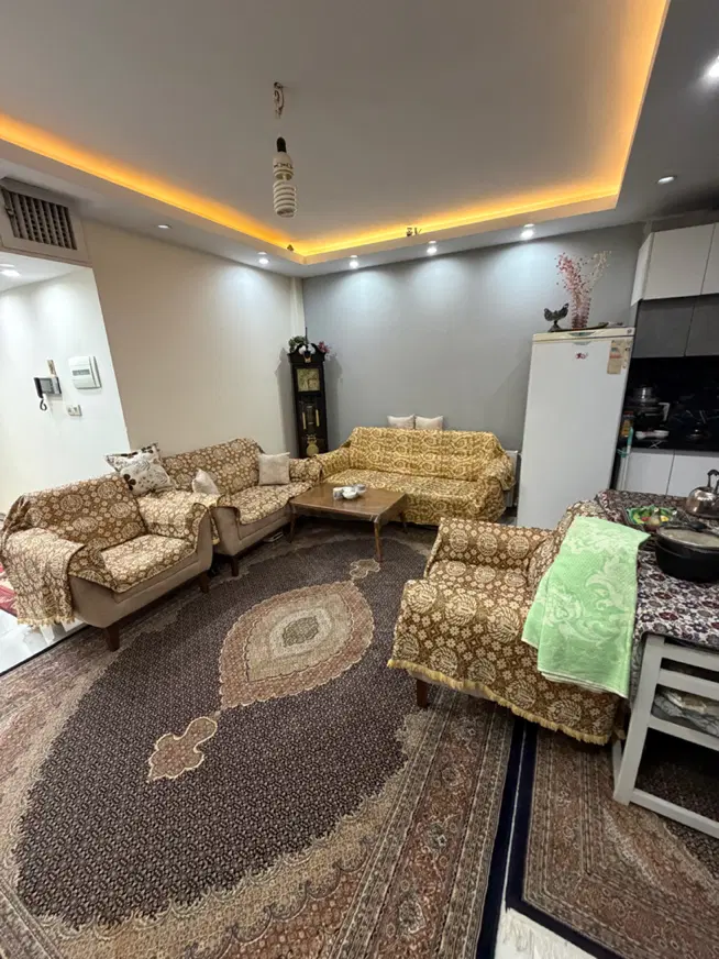 60متر 1خواب 3ساله فول امکانات تکواحد تسلیحات