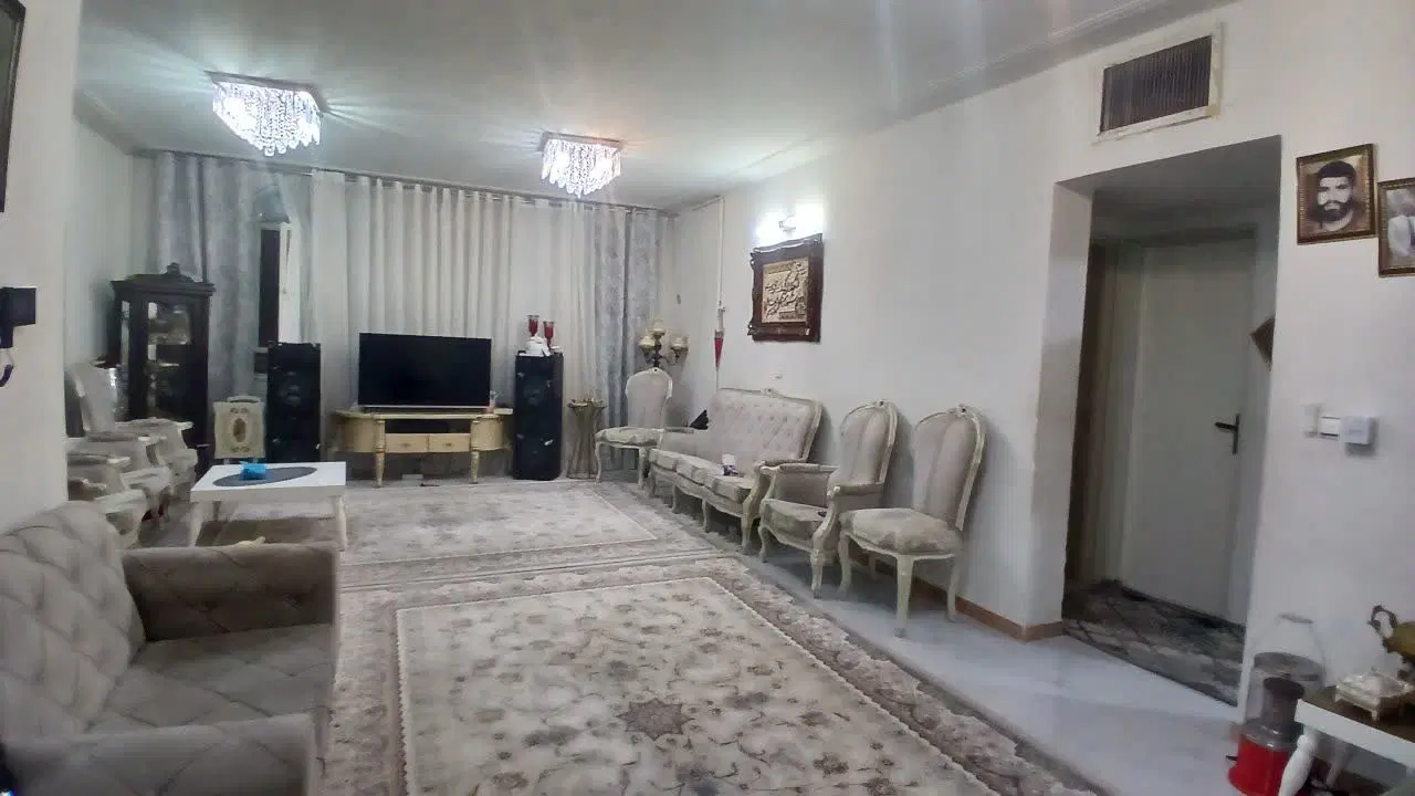 آپارتمان ۹۱ متری خرم