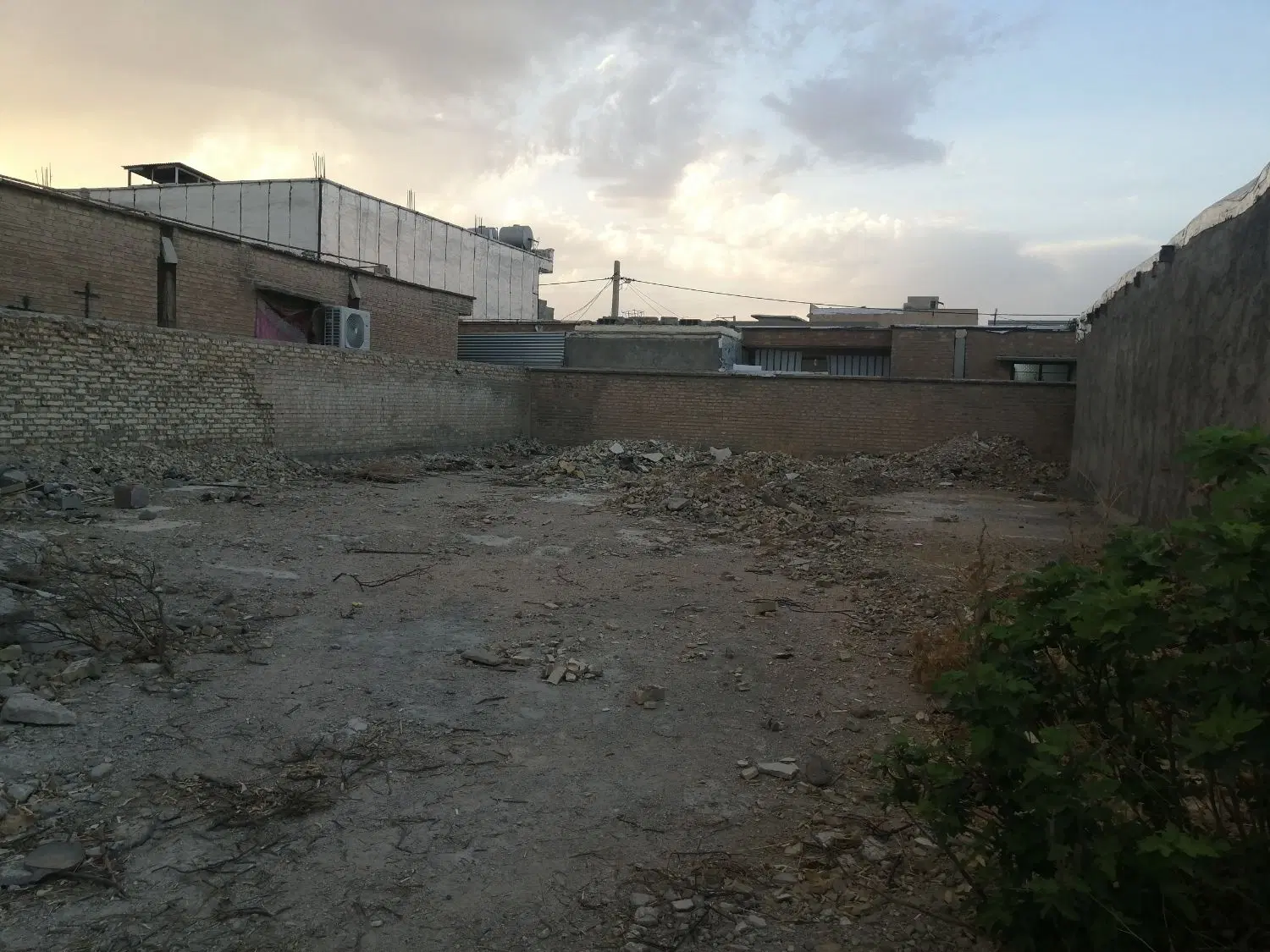 ویلایی گوشواره ایی