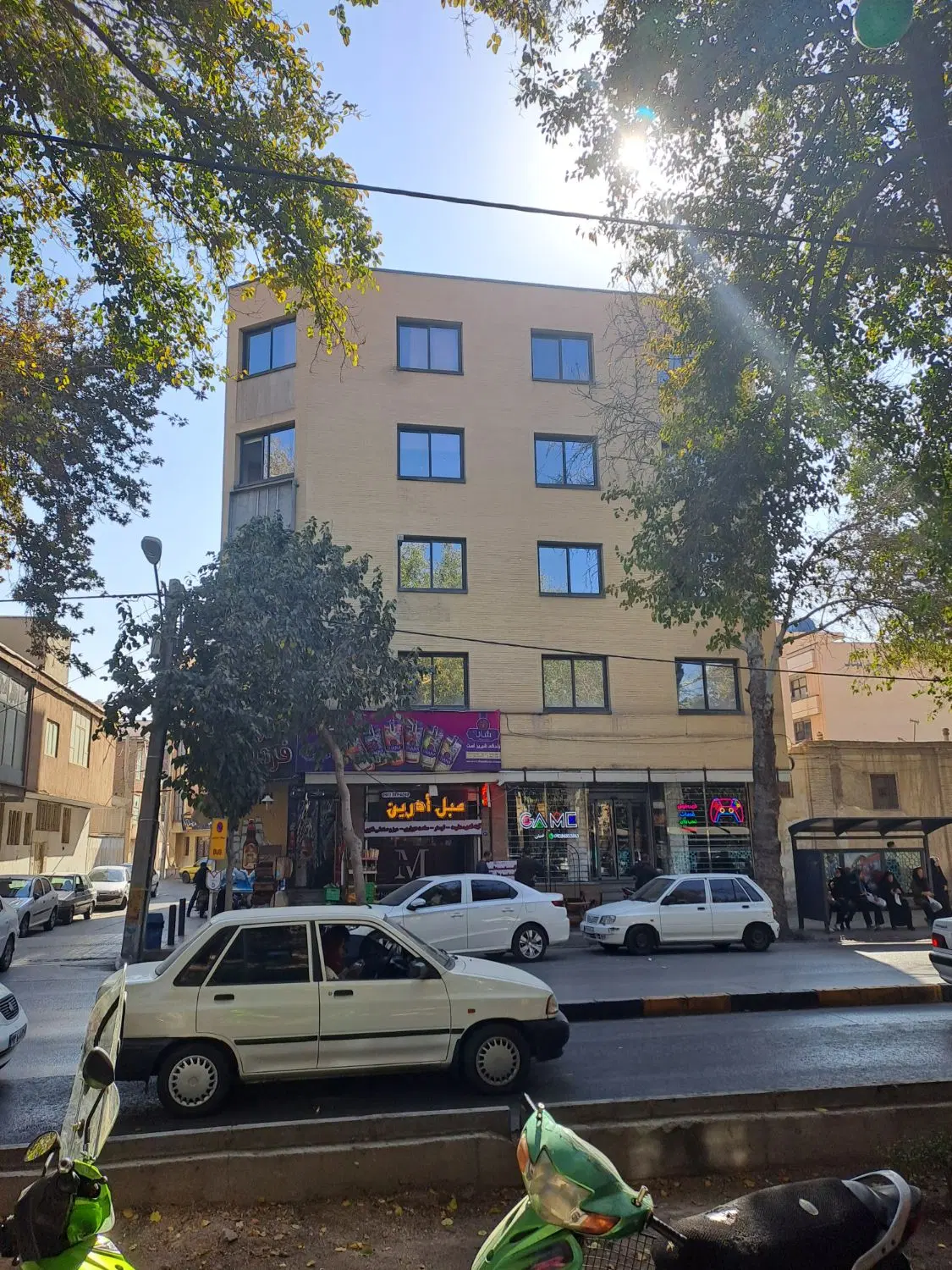 دفتر کار ۸۰ متری خ احمد آباد