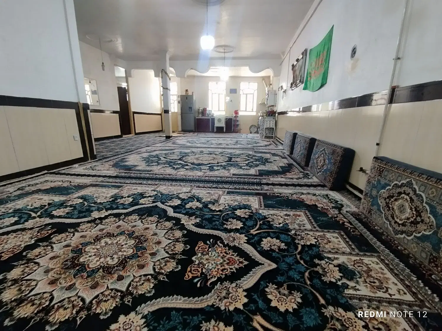 فروش واجاره ساختمان ۲۰۰متری بیست چهار متری طالقانی