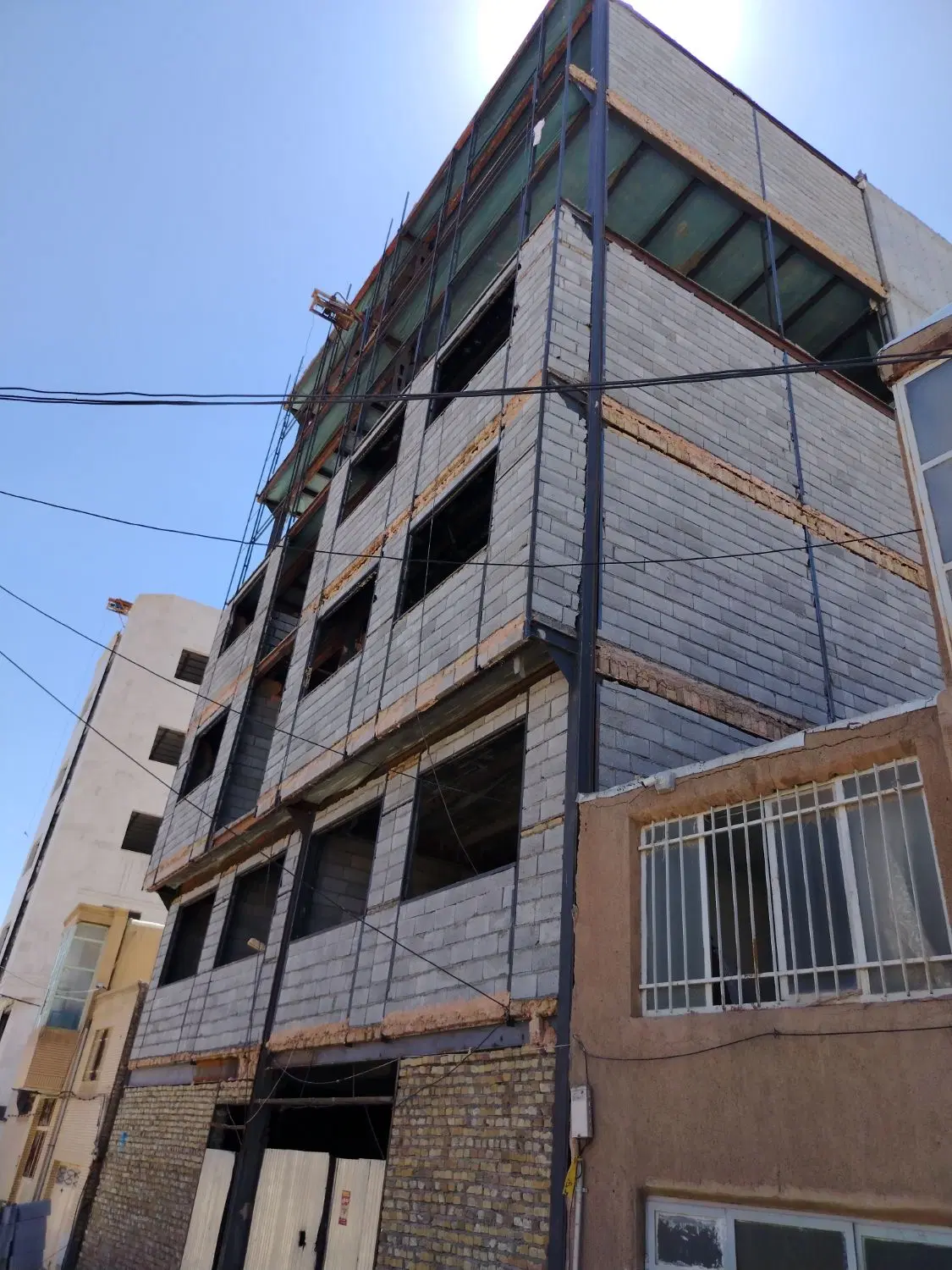 فروش واحد 100متری خیابان سرچشمه