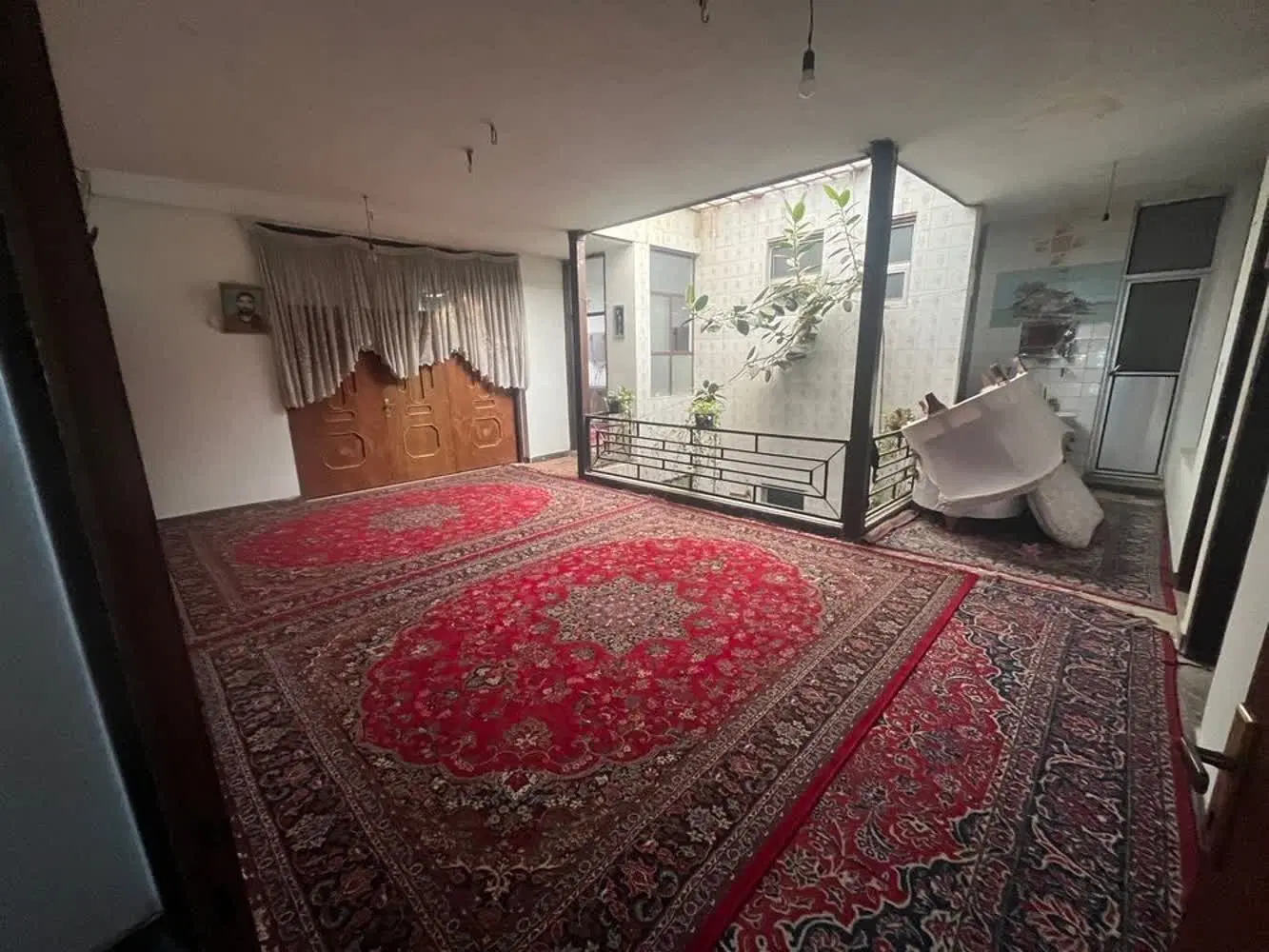خانه دو طبقه بزرگ ۶۰۰ متری
