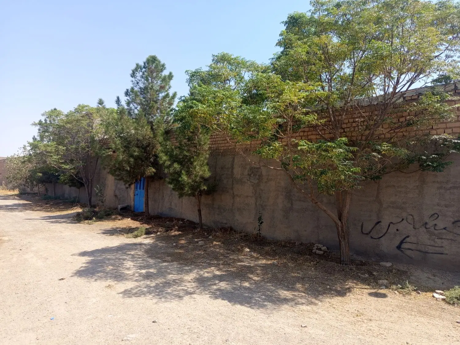 فروش یا معاوضه یک ملک  با واحد آپارتمان