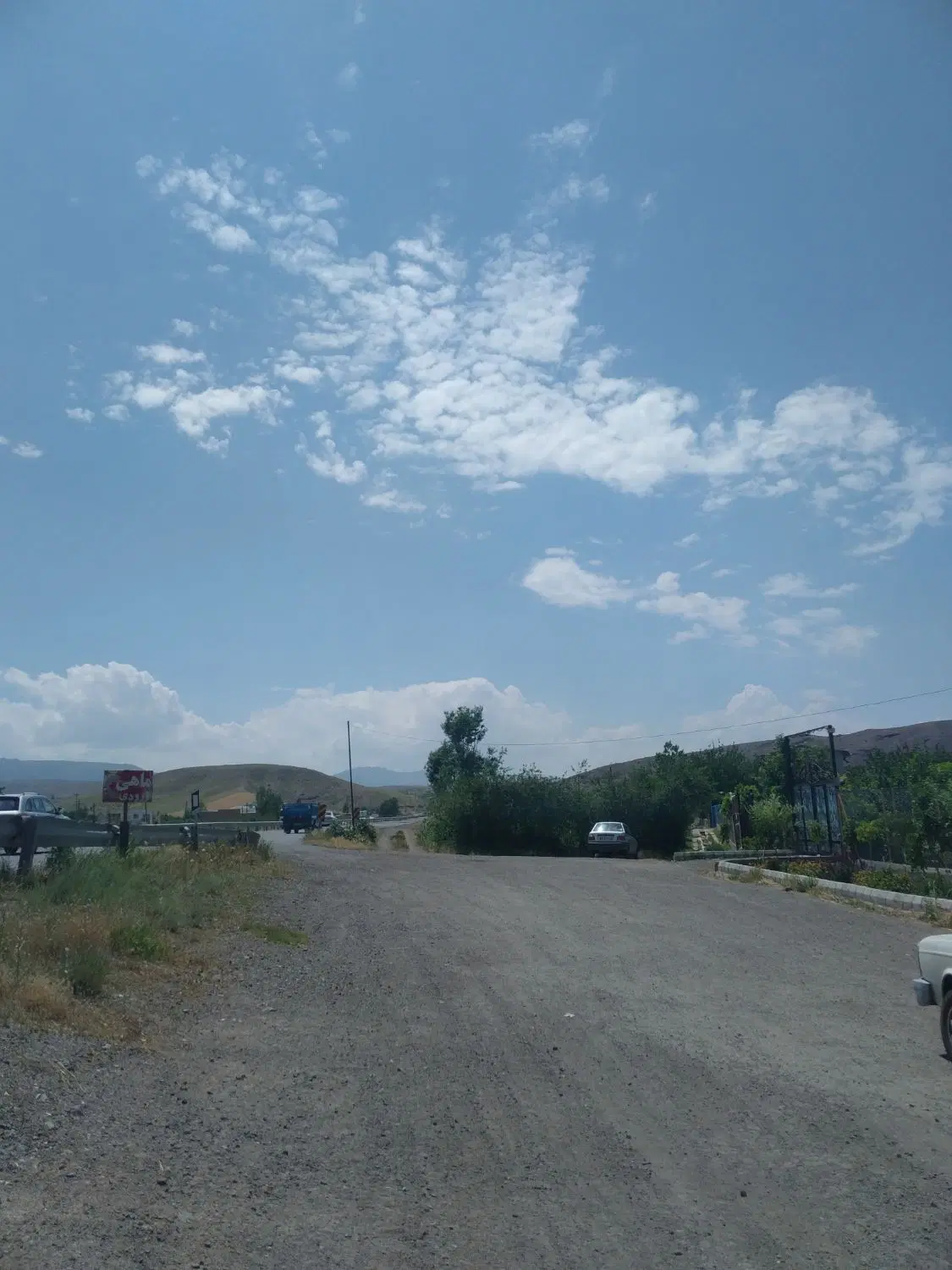 زمین درست بَر اتوبان بیلوردی