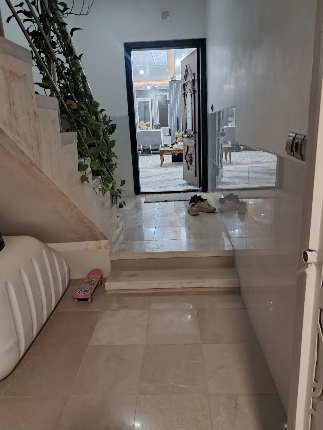فروش خانه همکف(پیلوت)
