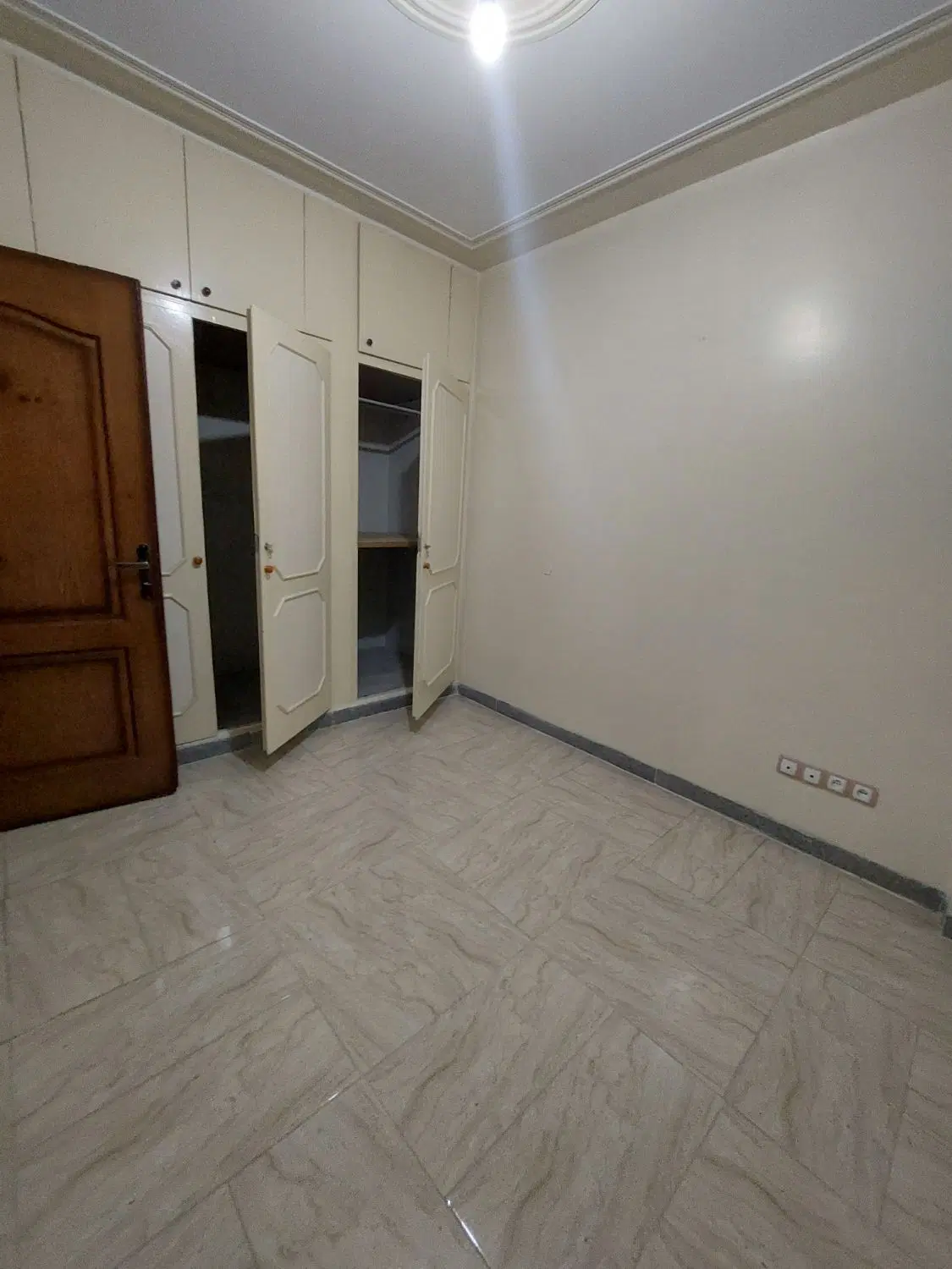 ۶۵ متر ۲ خواب_مترو پیروزی_پارکینک_انباری_خوش نقشه