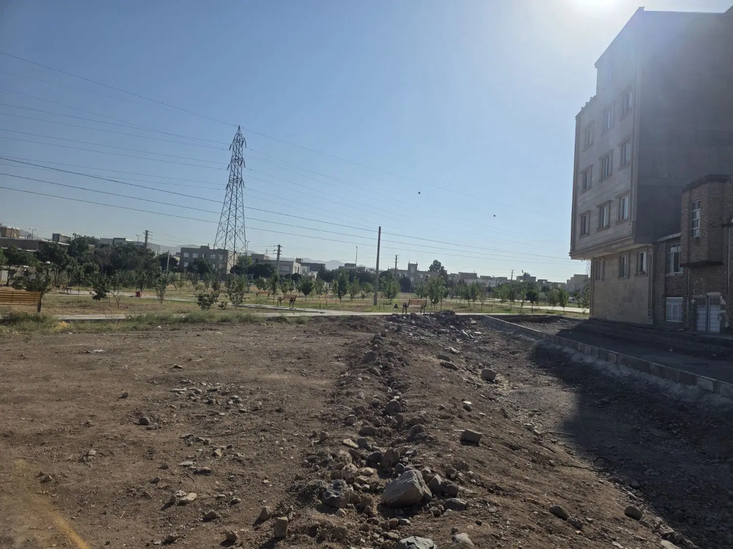 زمین کوی فرهنگ ۳ نبش رز ۶